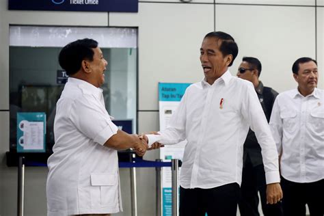 Pengamat Pertemuan Jokowi Prabowo Belum Mampu Rekatkan Publik — Benarnews Indonesia