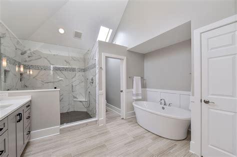 Sarah And Rays Master Bathroom Remodel Pictures Luxury Home Remodeling