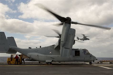 Vmm 365 Mv 22 Ospreys Arrive On Uss Iwo Jima