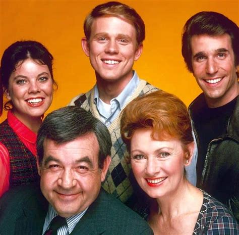 cast from the abc tv sitcom happy days ron howard henry winkler 8x10 photo op 084