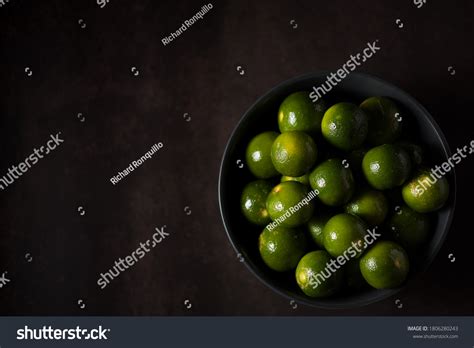 Green Calamansi Calamondin Fruit Dark Background Stock Photo 1806280243