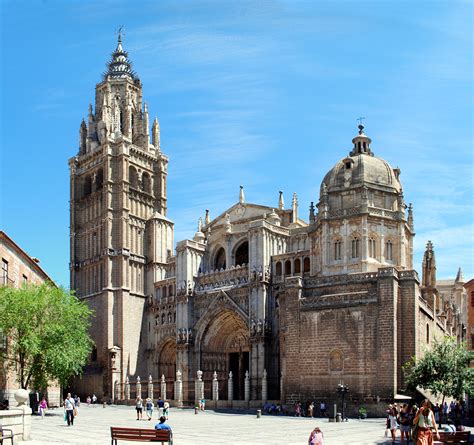 File:Toledo Cathedral, from Plaza del Ayuntamiento.jpg - Wikipedia