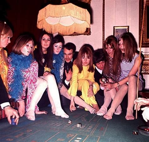 Sixties 60s Women 1960s London 1960s Party