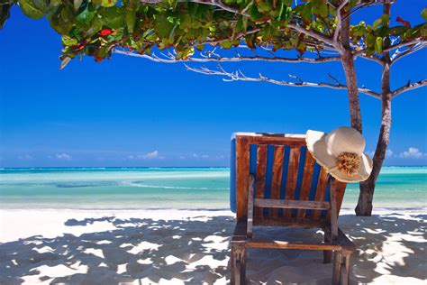 Zanzibar is the ultimate indian ocean experience, with its fascinating history, incredible nature, enchanting sunset and magnificent beaches, altogether embraced by the scent of exotic spices. Vakantie Zanzibar - Goedkope zonvakantie inclusief vlucht ...