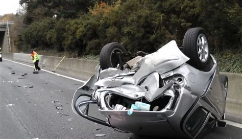 M3 Camberley Crash Shocking Images Capture Aftermath Of Smart Motorway Horror Smash Surrey Live