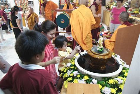 Wesak day is a popular festival in malaysia. The Blog of Sakyamuni Dharma Centre Malaysia: [Event ...