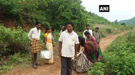 Pregnant Woman Carried For 6 Km As Ambulance Fails To Reach Andhra