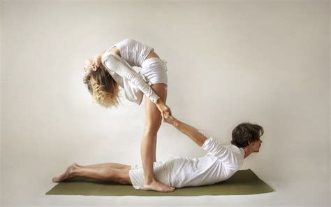 Enjoy these 23 partner yoga poses for two! 10 Perfect Poses for Partner Yoga - FitBodyHQ