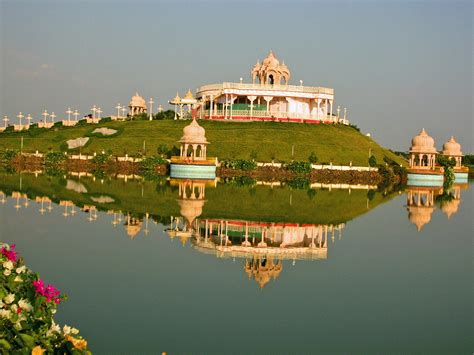 Shri sant gajanan maharaj is known to most of the people in maharashtra. Gajanan Maharaj Temples - JungleKey.in Image