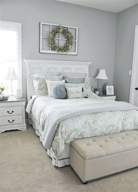 The room can be completed using minimal furniture pieces. Tips for Creating an Inviting Guest Room — The Grace House