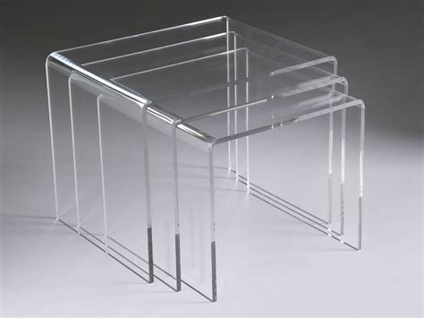 La table basse gigogne par pier import, vous ne pourrez bientôt plus vous en passer! Tables gigognes plexiglas - Table de lit a roulettes