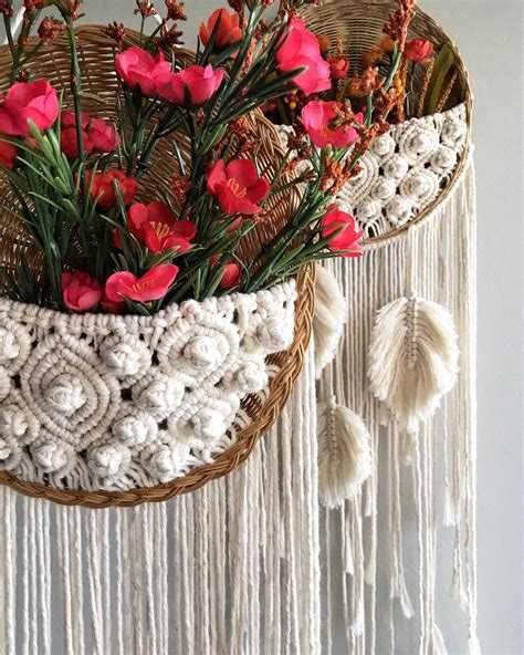 These ideas can be useful and fun all at the same. Macrame, vintage, boho, wall basket, wicker basket ...