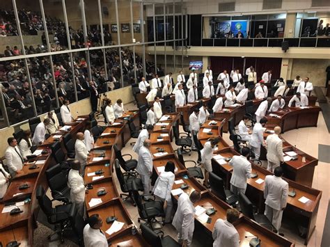 Bem perto ou à distância, vamos continuar a celebrar todos os momentos. Se instala la nueva Asamblea Nacional en Panamá - En ...