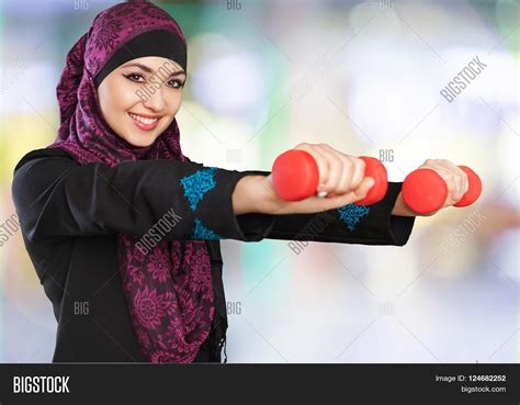 Woman Arabic Image And Photo Free Trial Bigstock