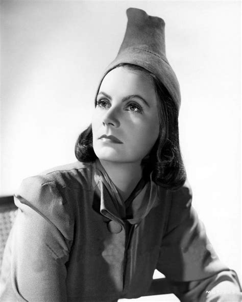 Beautiful Portrait Photos Of Greta Garbo In Ninotchka 1939 Taken By