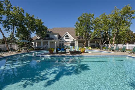 Apartment rent in troy has increased by 9.9% in the past year. Village Green Townhomes - Oak Park, MI | Apartment Finder