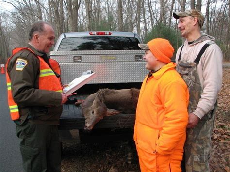 Pennsylvania Game Commissioners Cut Antlerless Deer Licenses Across