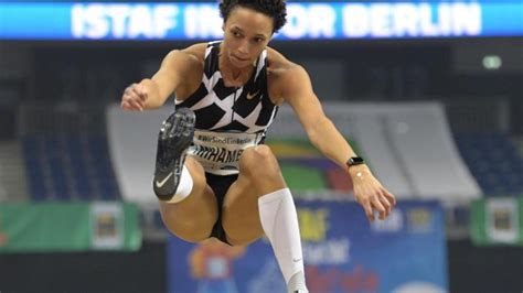 Die deutsche weitspringerin malaika mihambo holt gold bei den olympischen spielen 2021 in tokio. Deutsches Weitsprung-Ass: Mihambo zu Olympia-Gold ...