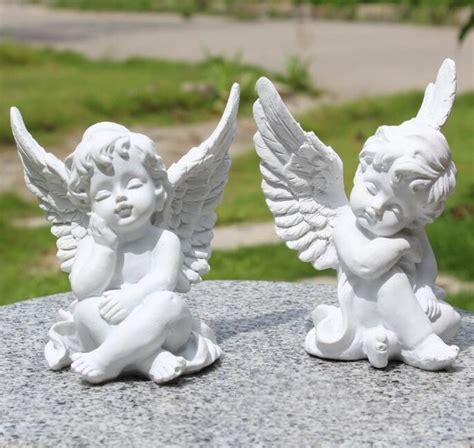 European Creative Handmade Small Angel Figurines Resin