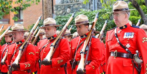Uniforms and equipment of the royal canadian mounted police (rcmp), royal north west this site is not affiliated with, nor sanctioned by, the royal canadian mounted police, or its wife. The RCMP is developing its own email system, following ...