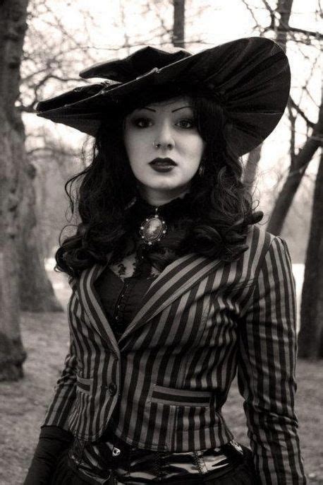 Victorian Goth Gothic Outfits Steampunk Fashion Vintage Goth