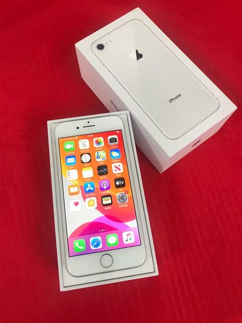 Apple I Phone 8 256gb Silver Unlocked Excellent Condition All Network