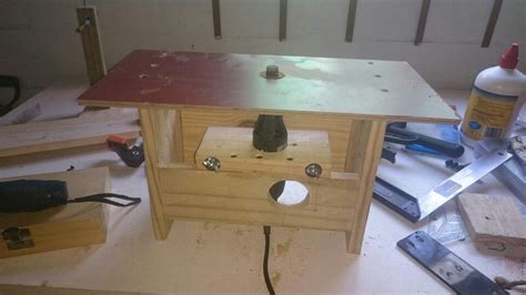 How do you cut a hole for a router table? Diy Dremel table. It took me 40 minutes to make this ...