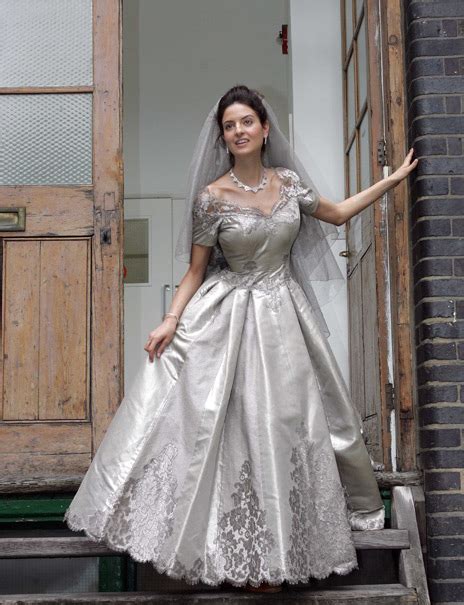 Hübsches ärmelloses knöchellanges a linie brautkleid in hochzeitskleider a linie. Die teuersten Brautkleider der Welt — Modekreativ.com