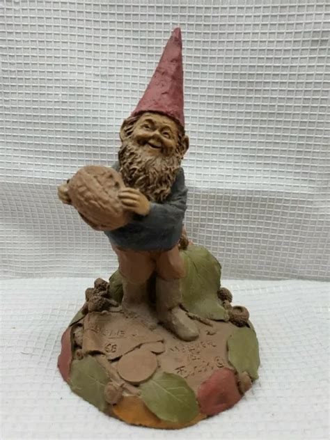 Tom Clark Gnome University 1985 Edition Numbered 68 Retired Cairn