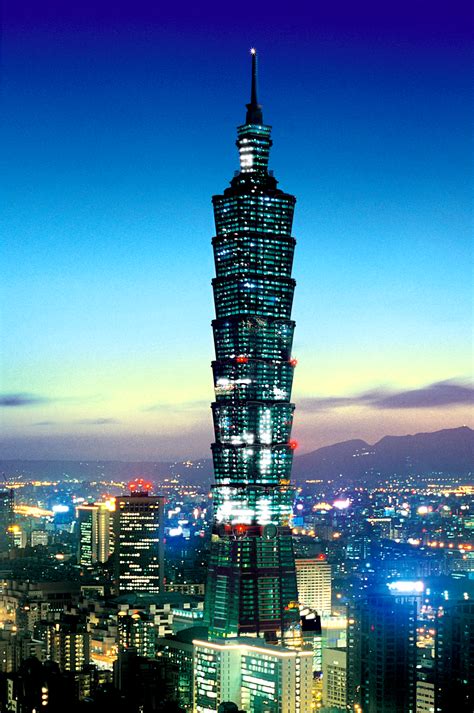 What to do and where to go in taipei, taiwan. Traveling hazy: New Year 2015 at Taipei 101!