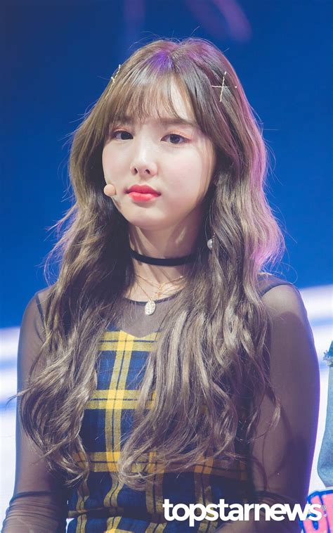 Viimeisimmät twiitit käyttäjältä nayeon pics (@nayeonpics). Nayeon is so cute!!!Nayeon Likey | Cabelo, Twice, Nayeon