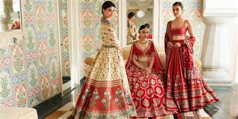Famous Fashion Designers In India Best Indian Fashion Designers