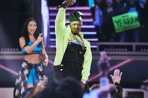 Get The Scoop On Nick Cannons Wild N Out Season 15 E News