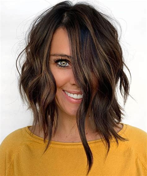 Lob Hairstyles For Thick Wavy Hair Women Lob Hairstyles And Haircut In 2021 Popular Haircuts