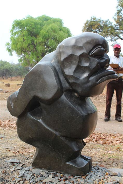 Die bildhauerei der shona, der größten volksgruppe zimbabwes, begeistert und inspiriert kunstfreunde und ausgestellt sind sowohl skulpturen namhafter steinbildhauer wie bernard matemera, fanizani. Shona Skulpturen - Eine Reise nach Simbabwe - NEUERRAUM