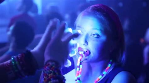 CRAZY RAVE PEOPLE YouTube