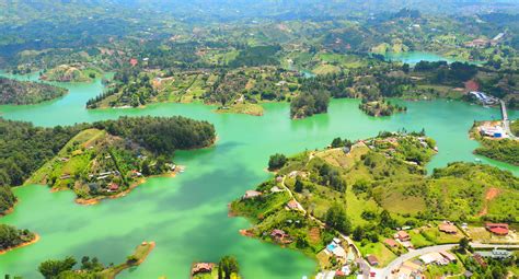 A Day At The Lovely Lakes Of Guatapé Colombia Tiny Travelogue