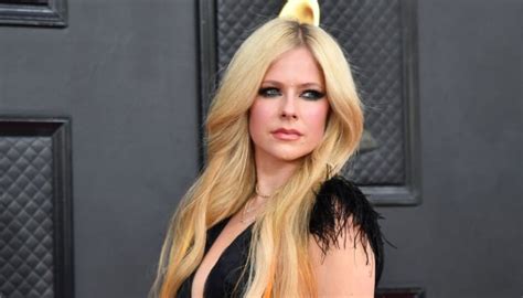 Avril Lavigne Believes Love ‘defines’ Us As People After Her Failed Relationships