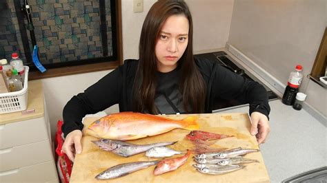 漁師の妹に魚を捌かせてみたんですが、彼女は上手く捌けたと思いますか？ youtube