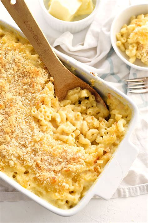 Sang ibu pun mulai mengkreasikan menu setiap hari untuk diberikan kepada si kecil. The Best Homemade Mac and Cheese | foodiecrush.com