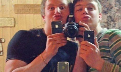 15 Duck Face Selfies Proving They Re Not Quite Dead Yet Fooyoh Entertainment