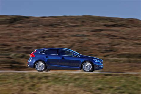 Volvo Introduces Powerful And Efficient New Engines For V40 D4 And T5