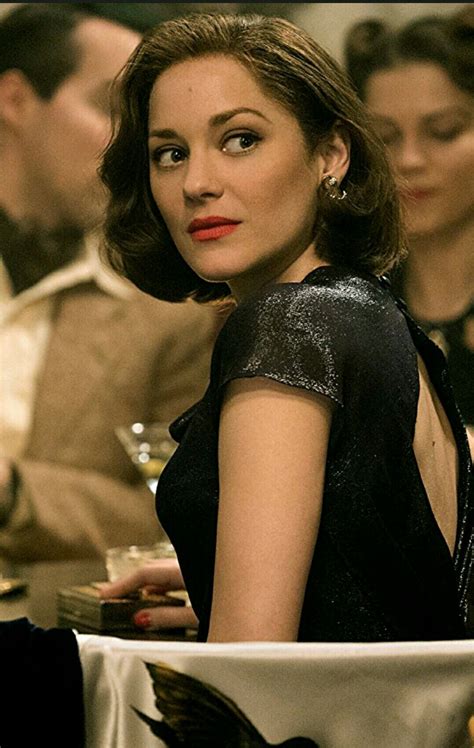 Brad pitt and marion cotillard in allied. MARION COTILLARD (Aliados) | Marion cotillard, French ...
