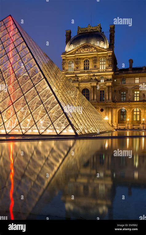 Louvre Courtyard Hi Res Stock Photography And Images Alamy