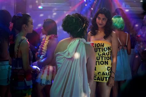 The Sex Lives Of College Girls Star Amrit Kaur Thinks Bela Could End Up On Snl