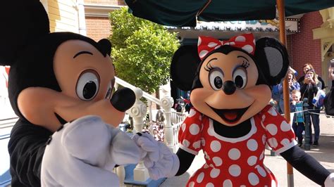 Meet And Greets Chip And Dale Mickey And Minnie And Goofy Disneyland Paris