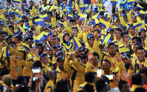 Sekolah sukan malaysia atau ringkasnya ssm adalah merupakan sekolah untuk mengumpul atlet murid yang berpotensi, mengembangkan bakat dan memupuk mereka untuk seimbangkan dalam bidang sukan dan akademik. Majlis Perasmian Sukan Malaysia (SUKMA) ke -17 | Astro Awani