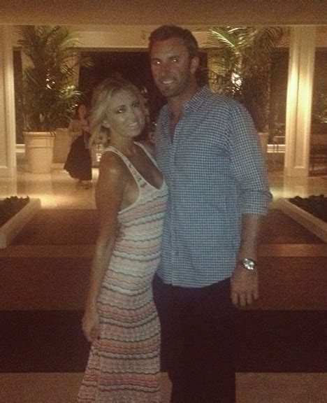 Dustin Johnsons Gallery Girl This Year Is Paulina Gretzky