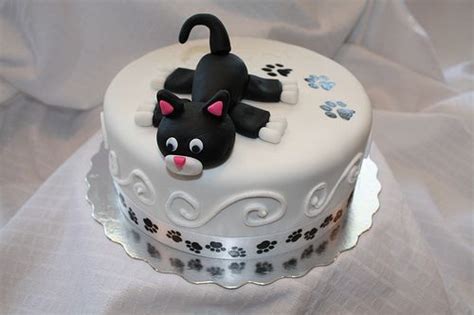 First birthday cakes for boys. kitty cake2 | Birthday cake for cat, Kitten cake, Animal cakes