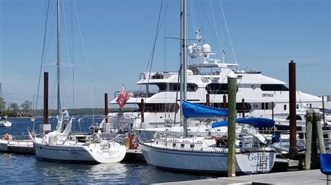 TIGER WOODS YACHT PRIVACY IN OYSTER BAY BY CENTRE ISLAND NEW YORK